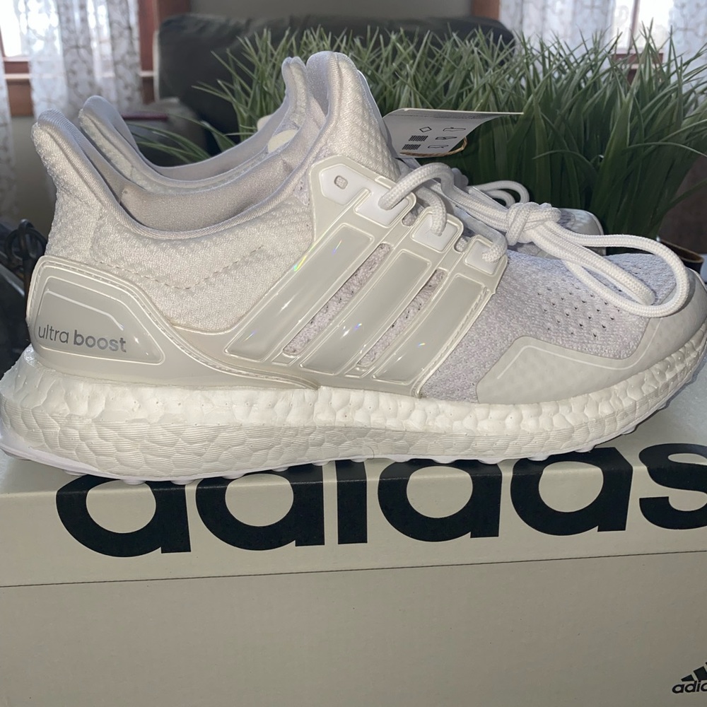 White Adidas Ultraboost women’s size 7.5